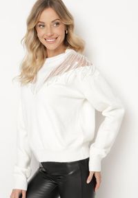 Born2be - Biały Sweter z Siateczkowymi Wstawkami z Cekinami Perełkami i Koralikami Evoriana. Okazja: na co dzień. Kolor: biały. Materiał: jeans. Styl: elegancki, casual, glamour #3