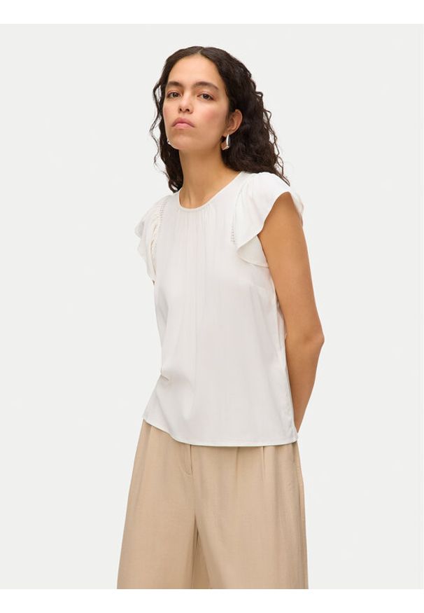 Vero Moda Bluzka Bella 10325248 Biały Standard Fit. Kolor: biały. Materiał: wiskoza
