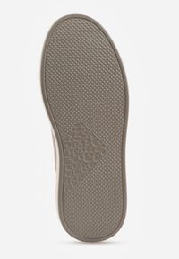 Renee - Ciemnobeżowe Sneakersy z Zamszu Naturalnego na Platfomie z Napisem i Perforacją Zitara. Okazja: na co dzień. Kolor: beżowy. Materiał: zamsz. Wzór: napisy. Obcas: na platformie #5