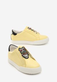 Born2be - Żółte Buty Sportowe Milion Lights. Nosek buta: okrągły. Kolor: żółty. Materiał: skóra. Szerokość cholewki: normalna. Wzór: gładki, kolorowy, aplikacja #5