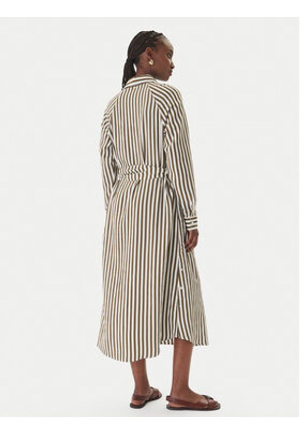 LOLA CASADEMUNT Sukienka koszulowa MS2616038 Zielony Regular Fit. Kolor: zielony. Materiał: wiskoza. Typ sukienki: koszulowe