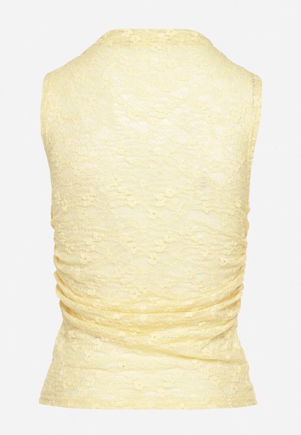 Born2be - Żółty Top Koronkowy o Dopasowanym Kroju z Marszczeniem Nitwenna. Okazja: na co dzień. Kolor: żółty. Materiał: koronka. Długość rękawa: bez rękawów. Styl: klasyczny, casual, elegancki