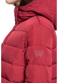 Wrangler - DAMSKA KURTKA ZIMOWA WRANGLER LONG PUFFER RUMBA RED W4Q4VJR05. Sezon: zima #5