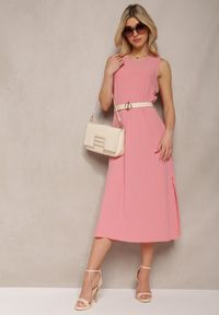 Renee - Różowa Sukienka o Pudełkowym Fasonie bez Rękawów z Rozcięciami Obilira. Kolor: różowy. Długość rękawa: bez rękawów. Styl: elegancki