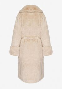 Born2be - Beżowy Futerkowy Płaszcz z Szerokim Kołnierzem i Mankietami z Wiązanym Paskiem Viaruna. Okazja: na co dzień, na imprezę. Kolor: beżowy. Materiał: dzianina. Długość rękawa: długi rękaw. Długość: długie. Styl: casual, elegancki #7