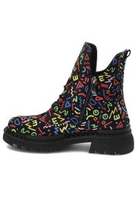 Kolorowe Botki Artiker Stylowe Obuwie Damskie Premium. Okazja: na co dzień. Materiał: jeans, materiał. Wzór: kolorowy. Styl: elegancki