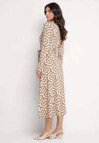 Born2be - Beżowa Koszulowa Sukienka z Wiskozą Paskiem i Geometrycznym Motywem Erislevia. Okazja: na co dzień, na spacer. Typ kołnierza: dekolt w kształcie V. Kolor: beżowy. Materiał: wiskoza. Długość rękawa: długi rękaw. Wzór: geometria. Typ sukienki: koszulowe. Styl: klasyczny, casual, elegancki #2