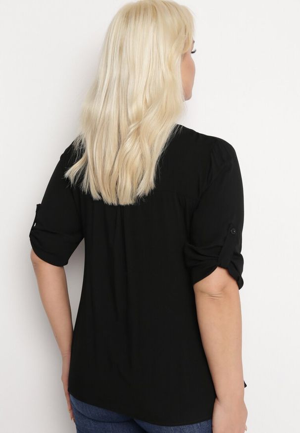 Born2be - Czarna Bluzka z Wiskozy i Rękawem 3/4 Arerissa. Kolor: czarny. Materiał: wiskoza