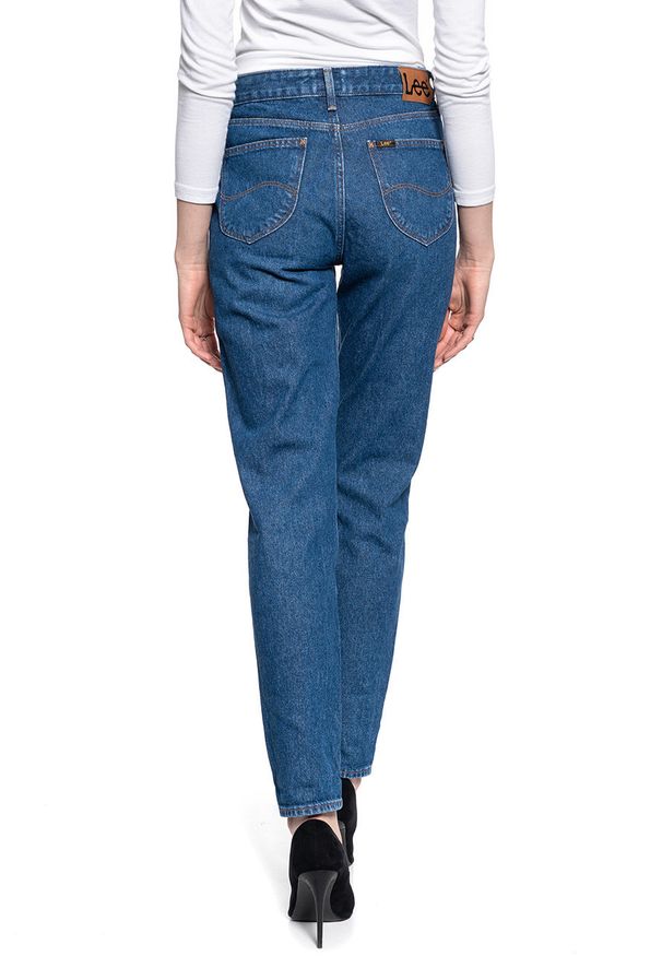 Lee - LEE MOM STRAIGHT DAMSKIE SPODNIE JEANSOWE L32IGAPP 112107558