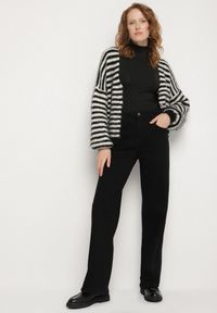 Born2be - Czarne Jeansy o Szerokim Kroju z Wysokim Stanem Rilunisse. Okazja: na co dzień. Stan: podwyższony. Kolor: czarny. Styl: klasyczny, casual