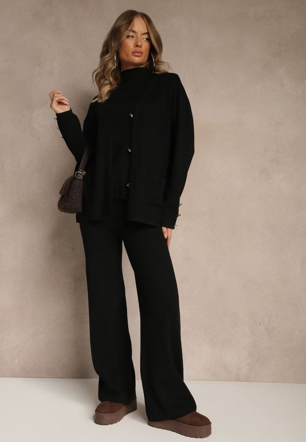 Renee - Czarny Komplet z Dzianiny z Bawełną Spodnie Kardigan i T-shirt z Golfem Ralonia. Kolor: czarny. Materiał: dzianina, bawełna