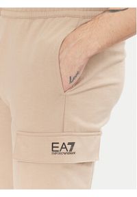 EA7 Emporio Armani Spodnie dresowe 8NPP67 PJVRZ U6155 Beżowy Regular Fit. Kolor: beżowy. Materiał: bawełna #5
