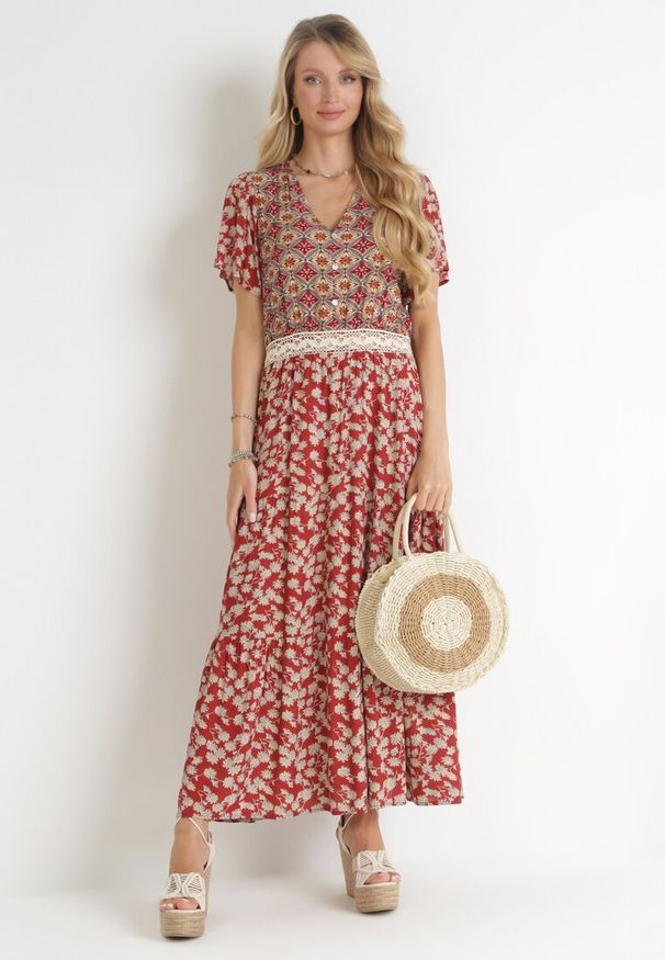 Born2be - Bordowa Rozkloszowana Sukienka Maxi Stemone. Kolor: czerwony. Sezon: lato. Długość: maxi