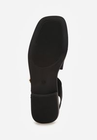 Renee - Czarne Sandały na Płaskiej Podeszwie ze Skośnym Paskiem i Klamerką Iphislia. Okazja: na co dzień. Zapięcie: pasek. Kolor: czarny. Obcas: na płaskiej podeszwie. Styl: casual, elegancki #7