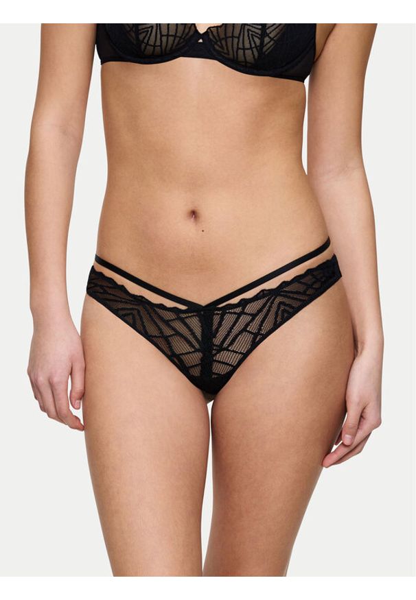 Triumph Stringi That Night In Vegas 10224867 Czarny. Kolor: czarny. Materiał: syntetyk