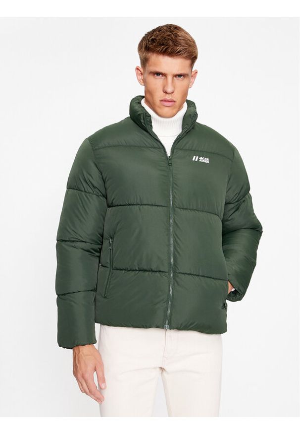 Jack & Jones Kurtka zimowa 12238745 Zielony Regular Fit. Kolor: zielony. Materiał: syntetyk. Sezon: zima