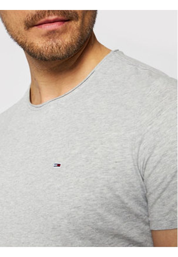 Tommy Jeans T-Shirt Jaspe DM0DM09586 Szary Slim Fit. Kolor: szary. Materiał: bawełna, syntetyk