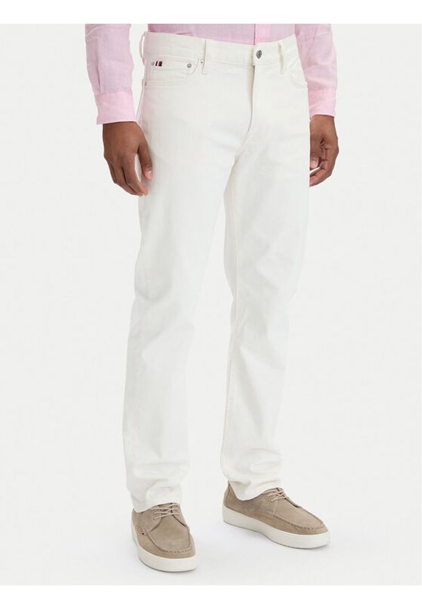 TOMMY HILFIGER - Tommy Hilfiger Jeansy MW0MW42895 Biały Slim Fit. Kolor: biały