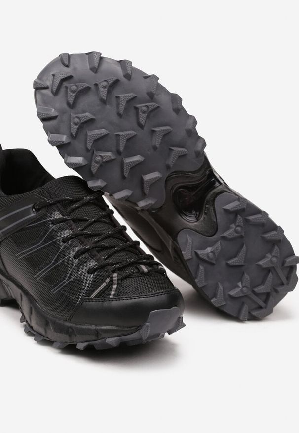 Born2be - Czarno-Szare Buty Sportowe na Nieregularnej Podeszwie przed Kostkę Leariana. Wysokość cholewki: przed kostkę. Kolor: czarny. Materiał: bawełna. Obcas: na obcasie. Wysokość obcasa: średni