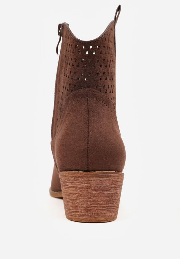 Born2be - Brązowe Ażurowe Botki Vices w Stylu Kowbojek na Obcasie Norfedi. Okazja: na co dzień. Nosek buta: szpiczasty. Kolor: brązowy. Materiał: jeans. Wzór: ażurowy. Obcas: na obcasie. Styl: boho, casual. Wysokość obcasa: średni