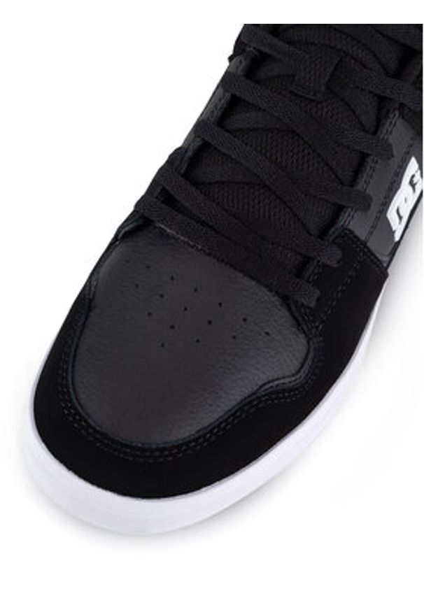 DC Sneakersy CURE ADYS400073-BLK Czarny. Kolor: czarny. Materiał: skóra