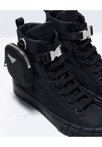prada - PRADA - Czarne sneakersy z nylonowym etui. Wysokość cholewki: przed kolano. Kolor: czarny. Materiał: nylon. Szerokość cholewki: normalna #4