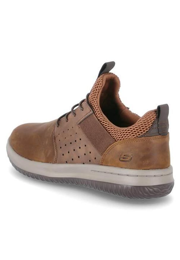 skechers - Buty do chodzenia męskie Skechers Delson Axton. Zapięcie: sznurówki. Kolor: brązowy. Materiał: materiał, syntetyk, guma. Szerokość cholewki: normalna. Sport: turystyka piesza