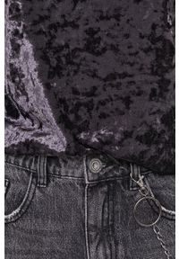 medicine - Medicine - Szorty jeansowe Denim. Okazja: na co dzień. Kolor: czarny. Materiał: jeans, denim. Wzór: gładki. Styl: casual #3