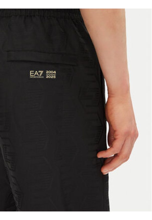 EA7 Emporio Armani Spodnie dresowe 7M000264 AF13722 UC001 Czarny Modern Fit. Kolor: czarny. Materiał: syntetyk