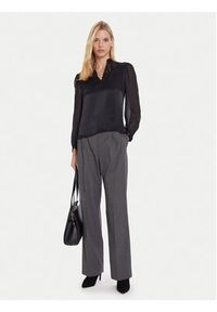 TOMMY HILFIGER - Tommy Hilfiger Spodnie materiałowe WW0WW48358 Szary Relaxed Fit. Kolor: szary. Materiał: wiskoza, syntetyk #3