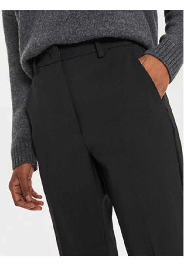 Weekend Max Mara Spodnie materiałowe Estasi 2425136032 Czarny Straight Fit. Kolor: czarny. Materiał: syntetyk