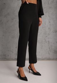 Renee - Czarne Klasyczne Spodnie VICES Garniturowe High Waist Dimaia. Okazja: na komunię, na co dzień, na imprezę, do pracy, na spotkanie biznesowe. Stan: podwyższony. Kolor: czarny. Styl: klasyczny #6