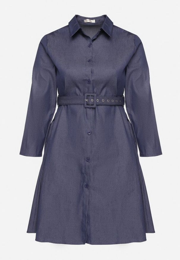 Born2be - Granatowa Rozkloszowana Sukienka z Bawełną Koszulowa z Paskiem i Kieszeniami Lilsemi. Okazja: na co dzień. Kolekcja: plus size. Kolor: niebieski. Materiał: bawełna. Typ sukienki: koszulowe. Styl: casual