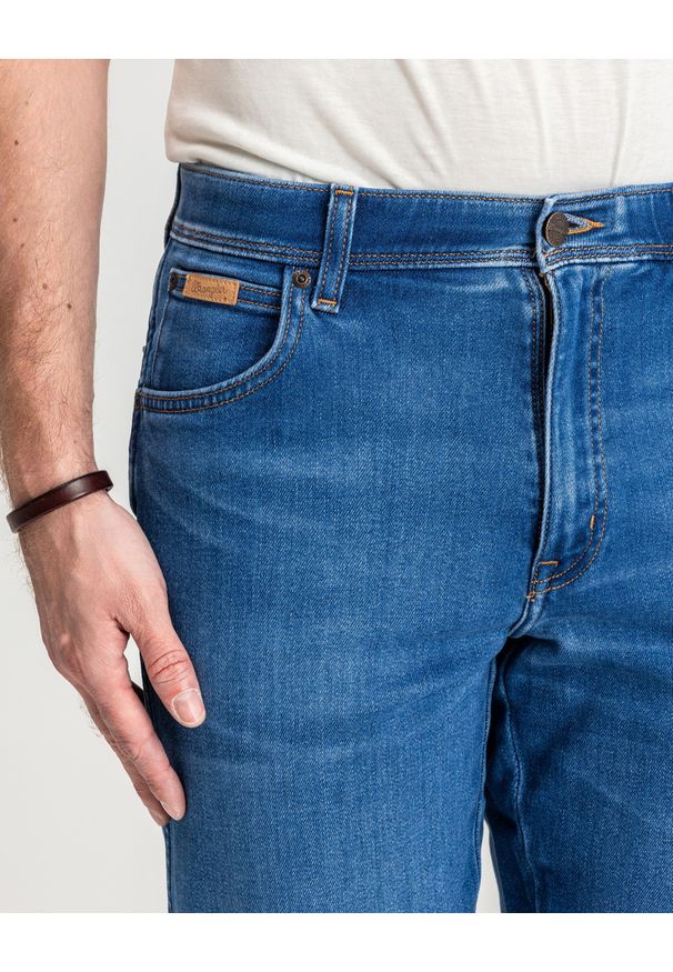 Wrangler - SPODNIE JEANSOWE MĘSKIE WRANGLER TEXAS RUSTIC 112352715. Okazja: na co dzień, do pracy. Sezon: lato. Styl: klasyczny, casual