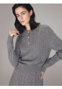 Reserved - Sweter z domieszką wełny - ciemnoszary. Kolor: szary. Materiał: wełna