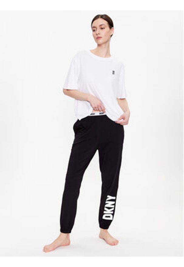 DKNY Spodnie piżamowe YI2822635 Czarny Regular Fit. Kolor: czarny. Materiał: bawełna, wiskoza
