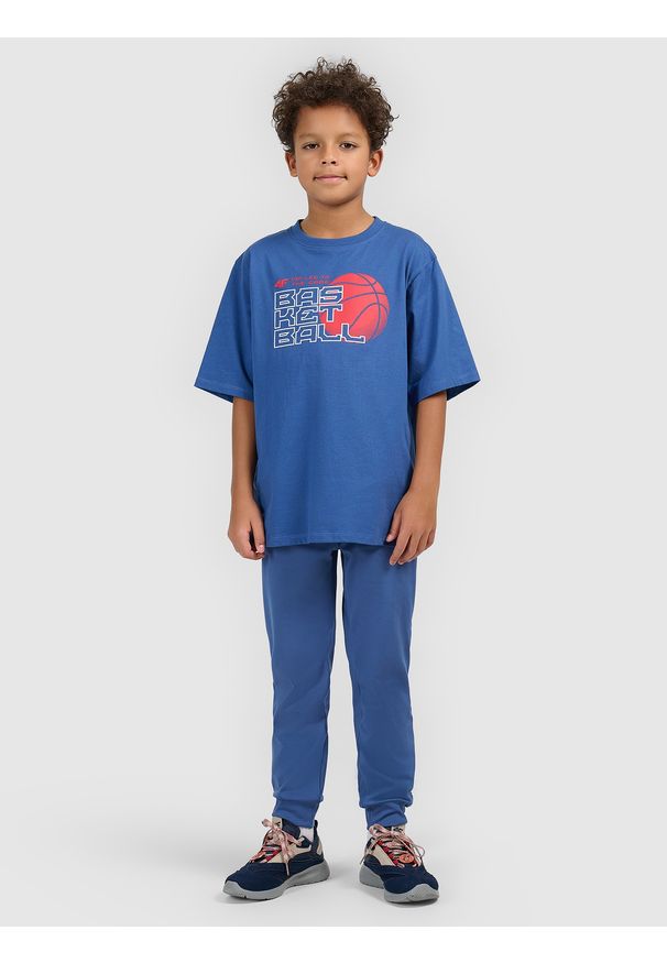 4f - 4F T-shirt loose z nadrukiem chłopięcy - granatowy 146/152 (10-12 lat). Okazja: na co dzień, na uczelnię. Kolor: niebieski. Materiał: bawełna, skóra, materiał, dresówka. Wzór: nadruk. Sezon: lato. Styl: casual, sportowy