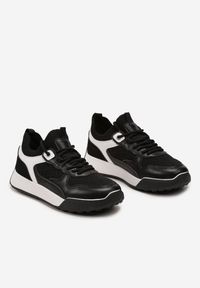 Renee - Czarne Sznurowane Sneakersy z Materiałowymi Aplikacjami Mathiril. Kolor: czarny. Materiał: materiał. Szerokość cholewki: normalna. Wzór: aplikacja #3