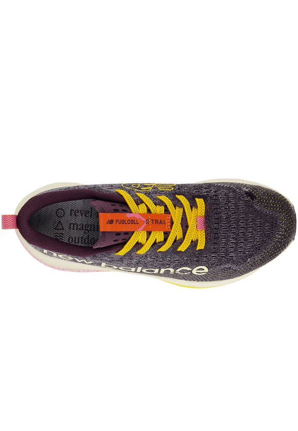 Buty damskie New Balance FuelCell SuperComp Trail WTTRXCM1 – multikolor. Okazja: na co dzień. Kolor: wielokolorowy. Materiał: syntetyk, materiał, włókno, guma. Szerokość cholewki: normalna. Sport: bieganie, wspinaczka, fitness