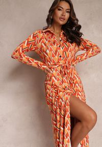 Renee - Pomarańczowa Koszulowa Sukienka w Mozaikowy Wzór Wiązana w Pasie Azalie. Kolor: pomarańczowy. Materiał: tkanina. Typ sukienki: koszulowe #5