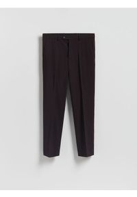 Reserved - Garniturowe spodnie slim fit - mahoniowy. Kolor: brązowy. Materiał: wiskoza, tkanina