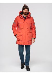 Ombre Clothing - Długa ocieplana kurtka męska z odblaskowymi elementami – pomarańczowa V1 - Rozmiar: L. Typ kołnierza: kaptur, kołnierzyk stójkowy. Kolor: pomarańczowy. Materiał: poliester, syntetyk, materiał, guma. Długość: długie. Wzór: aplikacja, nadruk