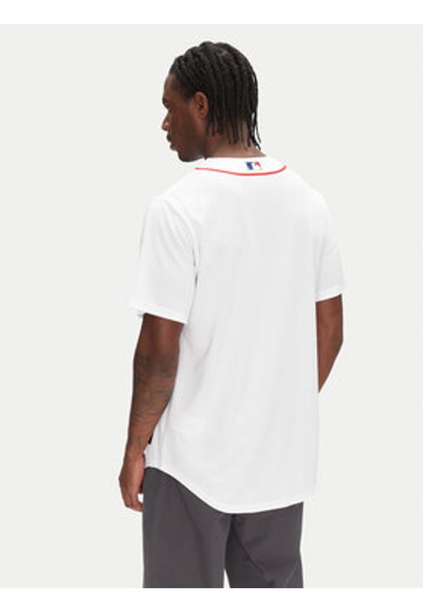 Nike Koszula T770-BQWH-BQ-XVH Biały Regular Fit. Kolor: biały. Materiał: syntetyk