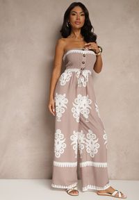 Renee - Beżowy Kombinezon Bandeau Ozdobiony Ornamentnym Motywem i Guzikami Liravessa. Okazja: na co dzień. Kolor: beżowy. Wzór: aplikacja. Styl: elegancki, casual