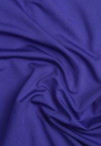 Renee - Granatowa Sukienka Sadoul. Okazja: na imprezę. Kolor: niebieski. Materiał: dzianina. Długość rękawa: na ramiączkach. Styl: wizytowy. Długość: midi #3