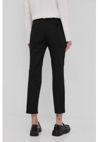 Weekend Max Mara spodnie damskie kolor czarny dopasowane medium waist. Kolor: czarny