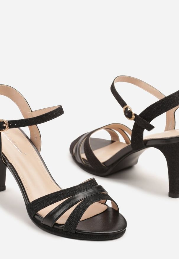 Renee - Czarne Sandały na Szpilce z Brokatem Nolfitis. Okazja: na co dzień. Zapięcie: sprzączka. Kolor: czarny. Sezon: lato. Obcas: na szpilce. Styl: casual, wizytowy