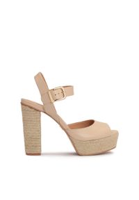 Kazar - Skórzane sandały na platformie. Kolor: beżowy. Materiał: skóra. Wzór: aplikacja. Sezon: lato. Obcas: na platformie. Styl: klasyczny. Wysokość obcasa: średni #1
