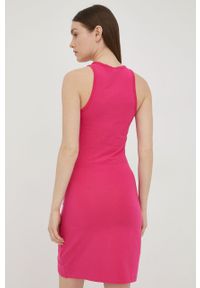 adidas Originals sukienka Adicolor HG6166 kolor różowy mini dopasowana. Kolor: różowy. Materiał: bawełna. Wzór: nadruk. Typ sukienki: dopasowane. Długość: mini #4