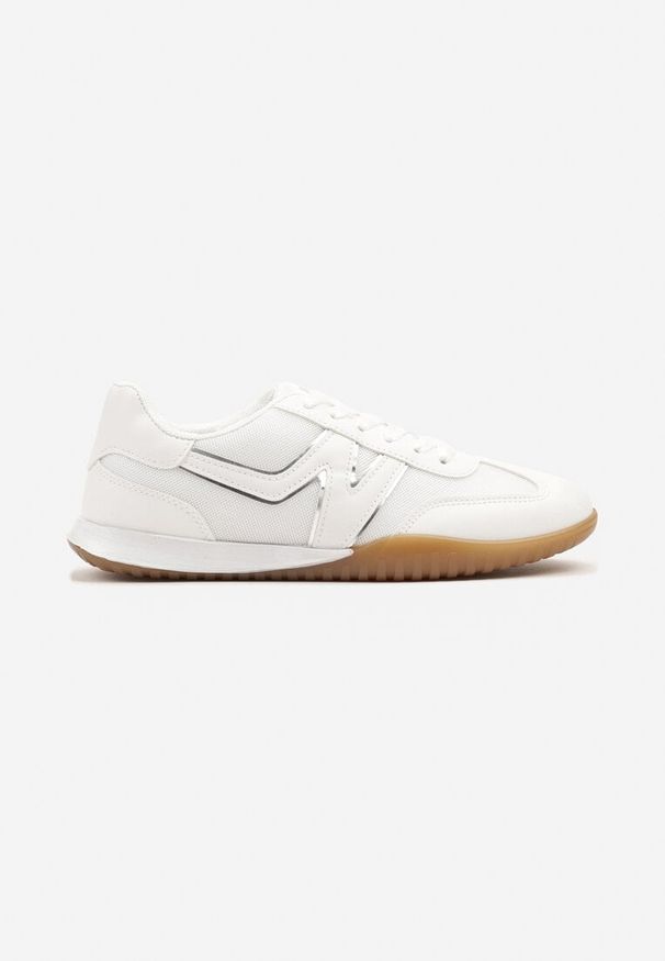 Born2be - Białe Sneakersy Tenisówki z Ozdobną Boczną Naszywką Ranilsa. Okazja: na co dzień. Kolor: biały. Materiał: jeans. Wzór: aplikacja. Obcas: na płaskiej podeszwie